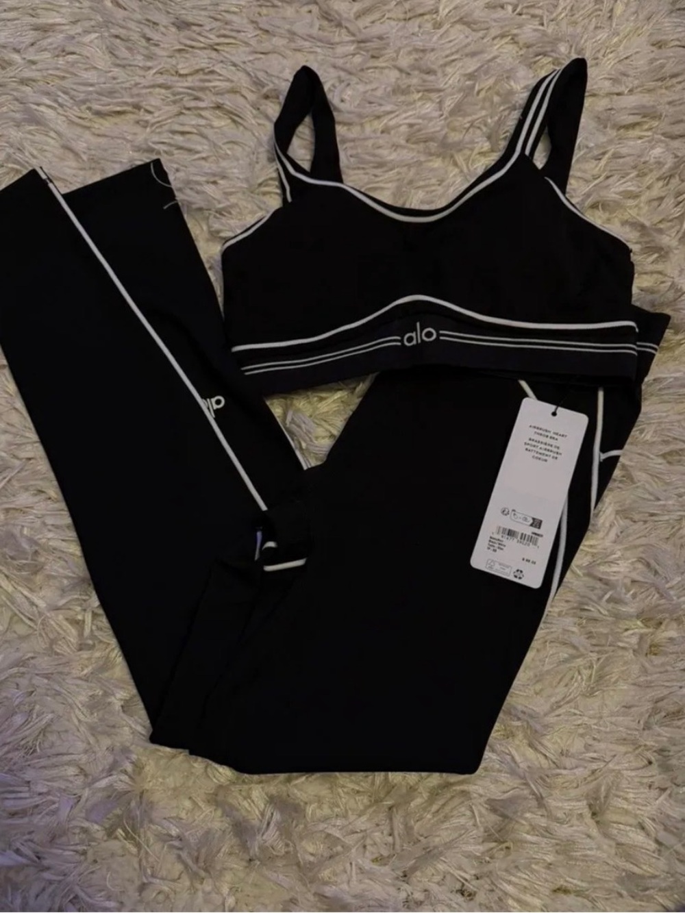 ALO Yoga Black Sports Bra and Leggings Set with White Piping